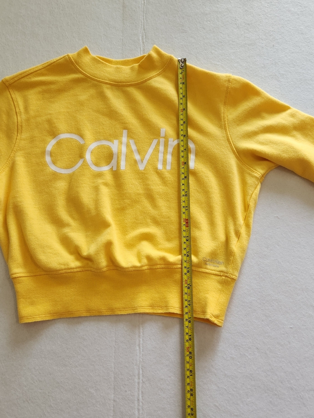 Calvin Klein Yellow Logo Slightly Cropped Crew neck Sweater Size Xsmall - Picture 5 of 8